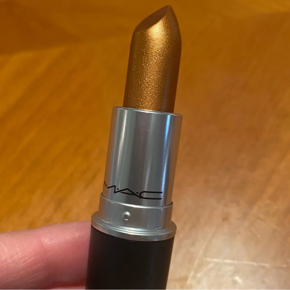 MAC Lipstick Bronze Shimmer